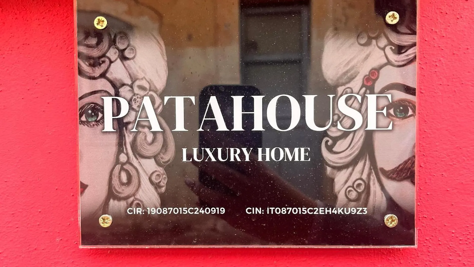 Patahouse Apartment Catania Italy